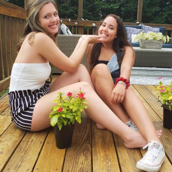 Meet your Posher, Sofia - Picture 1 of 1